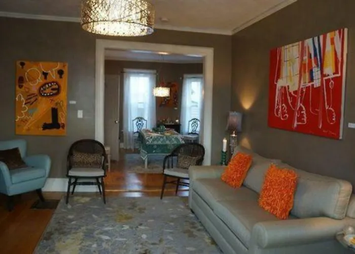 B&B only: The Muse Gallery Guesthouse